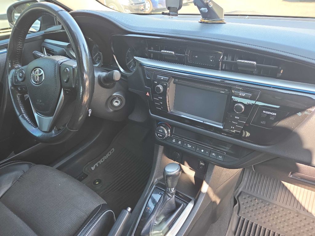 2014 Toyota Corolla Image 11