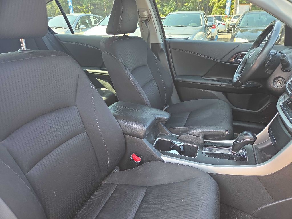 2015 Honda Accord Image 9