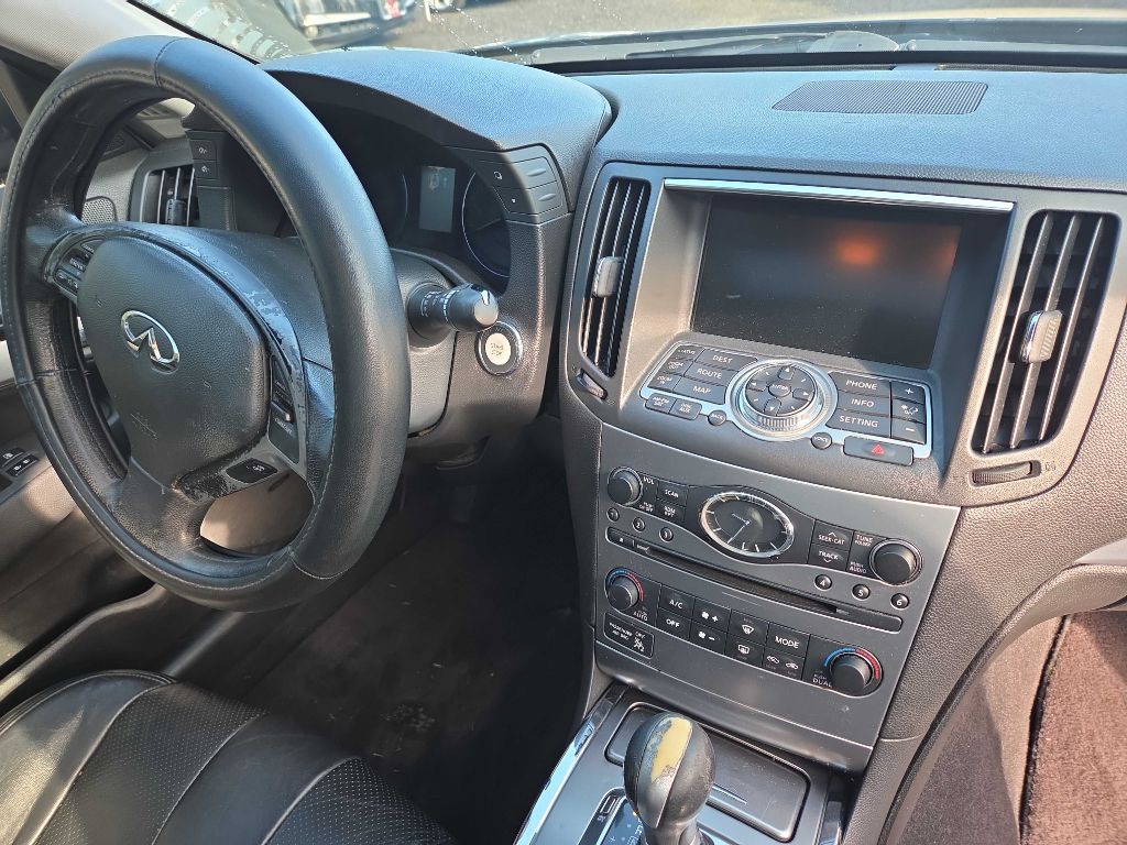 2010 INFINITI G37 Image 12