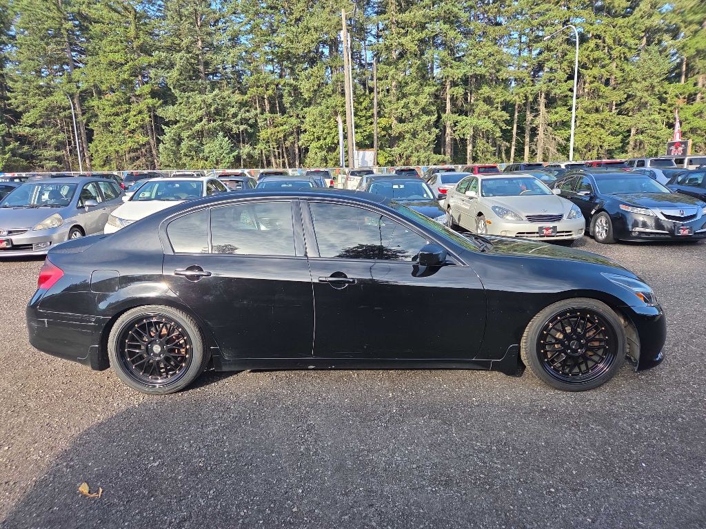 2010 INFINITI G37 Image 1