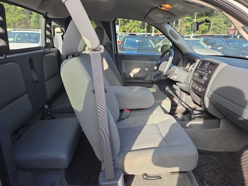 2006 Dodge Dakota Image 10