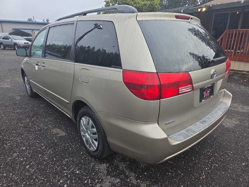 2005 Toyota Sienna Image 9