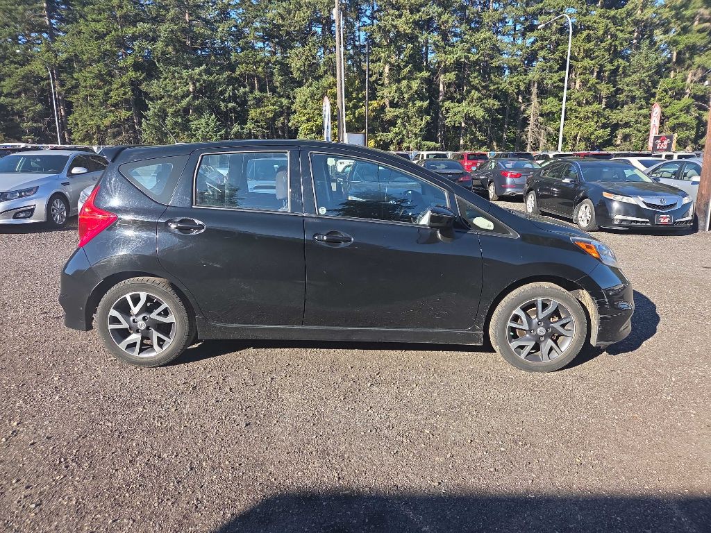 2015 Nissan Versa Image 1