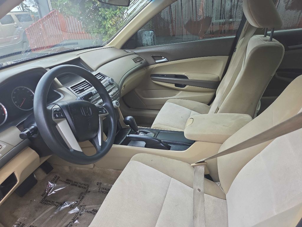2010 Honda Accord Image 9