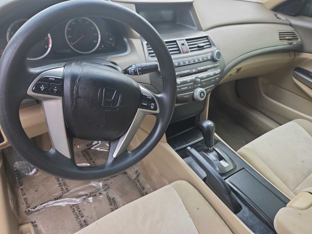 2010 Honda Accord Image 11