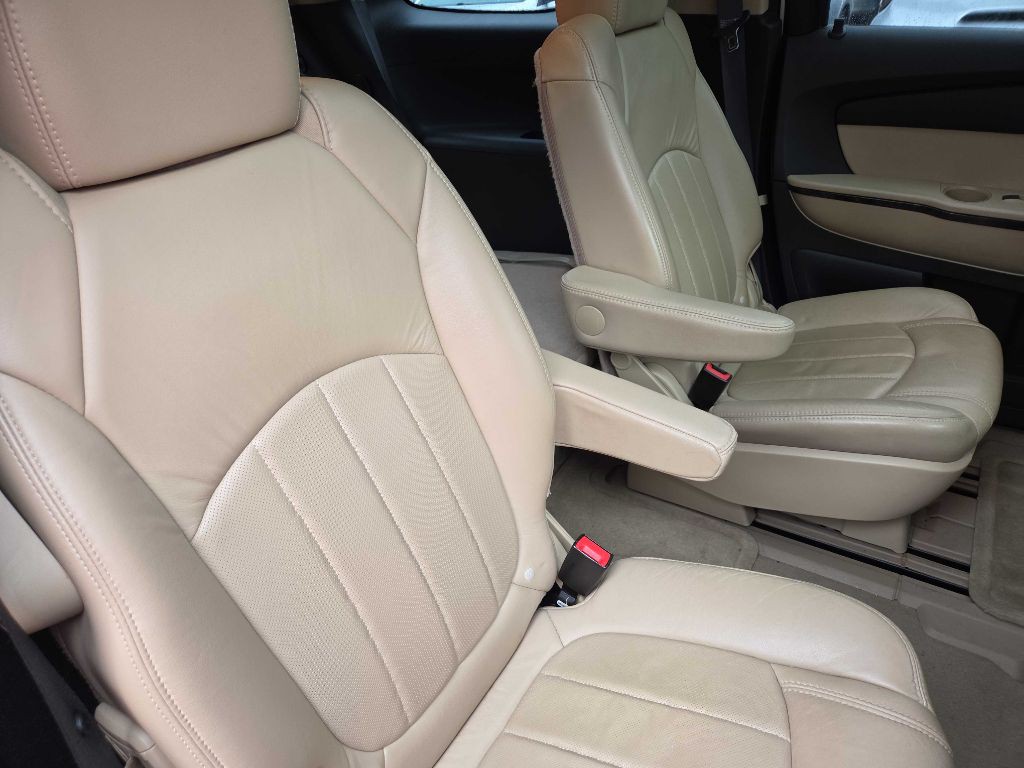 2012 GMC Acadia Image 10