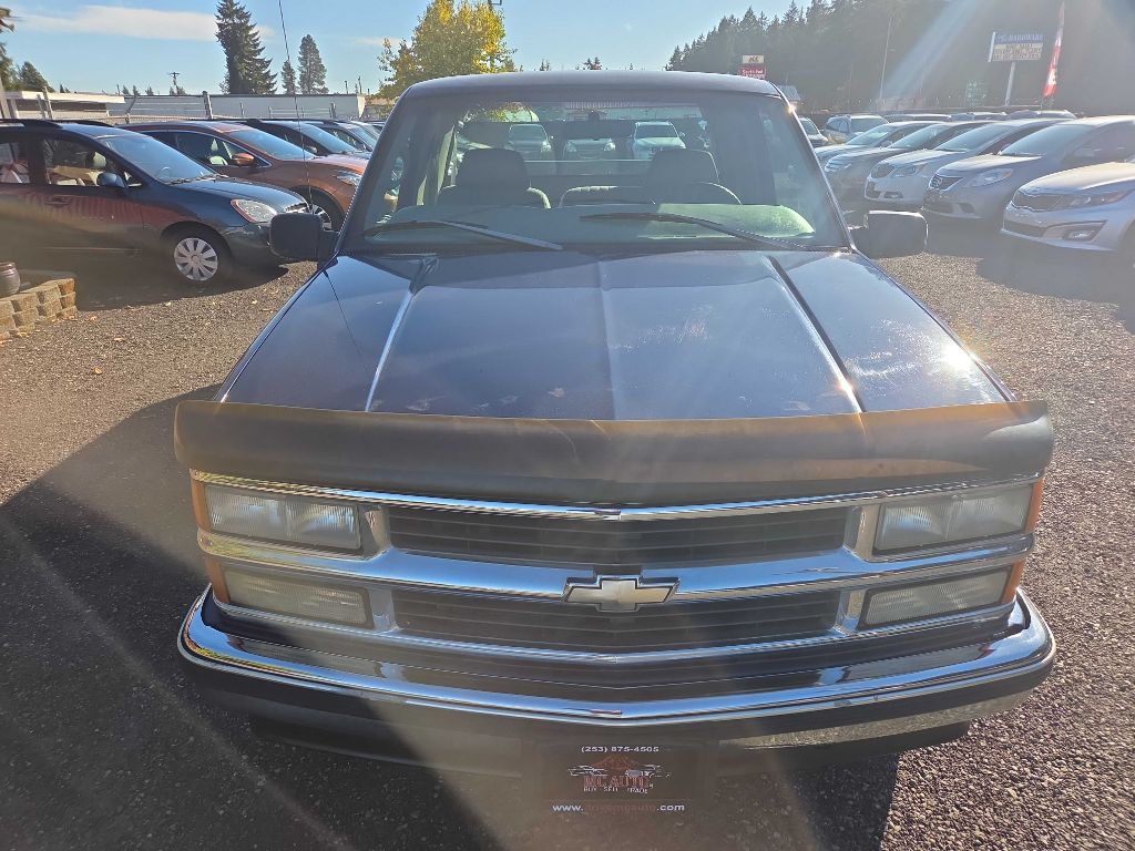 1998 Chevrolet C/K Image 2