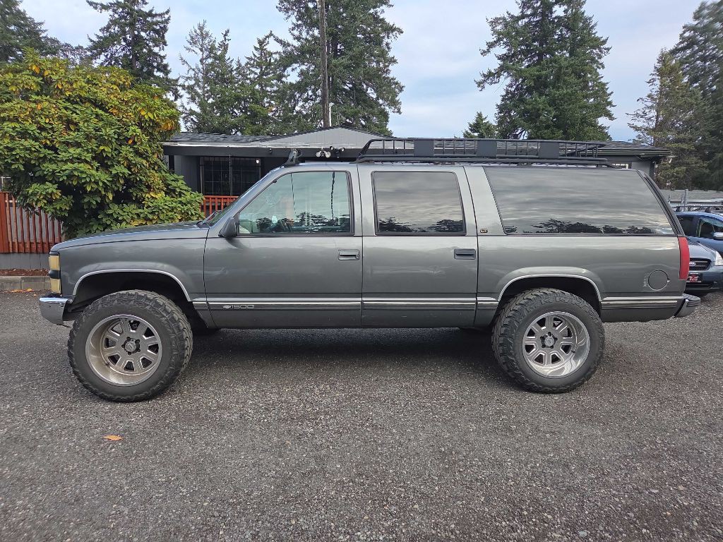 1999 Chevrolet Suburban Image 5