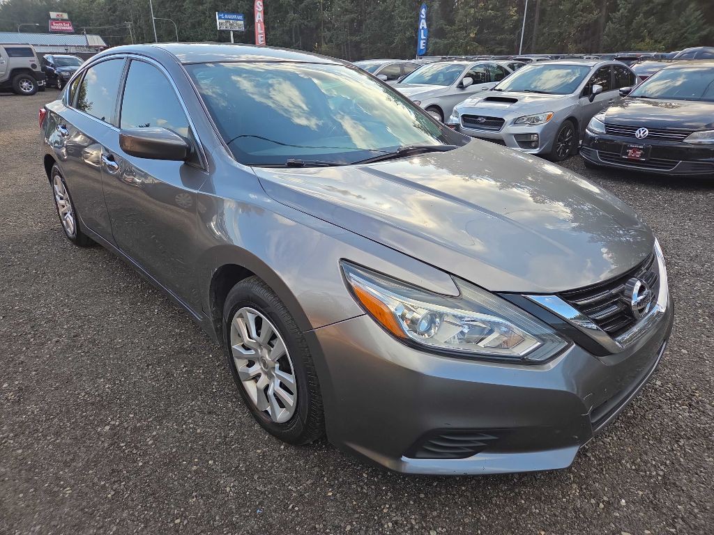 2017 Nissan Altima Image 4