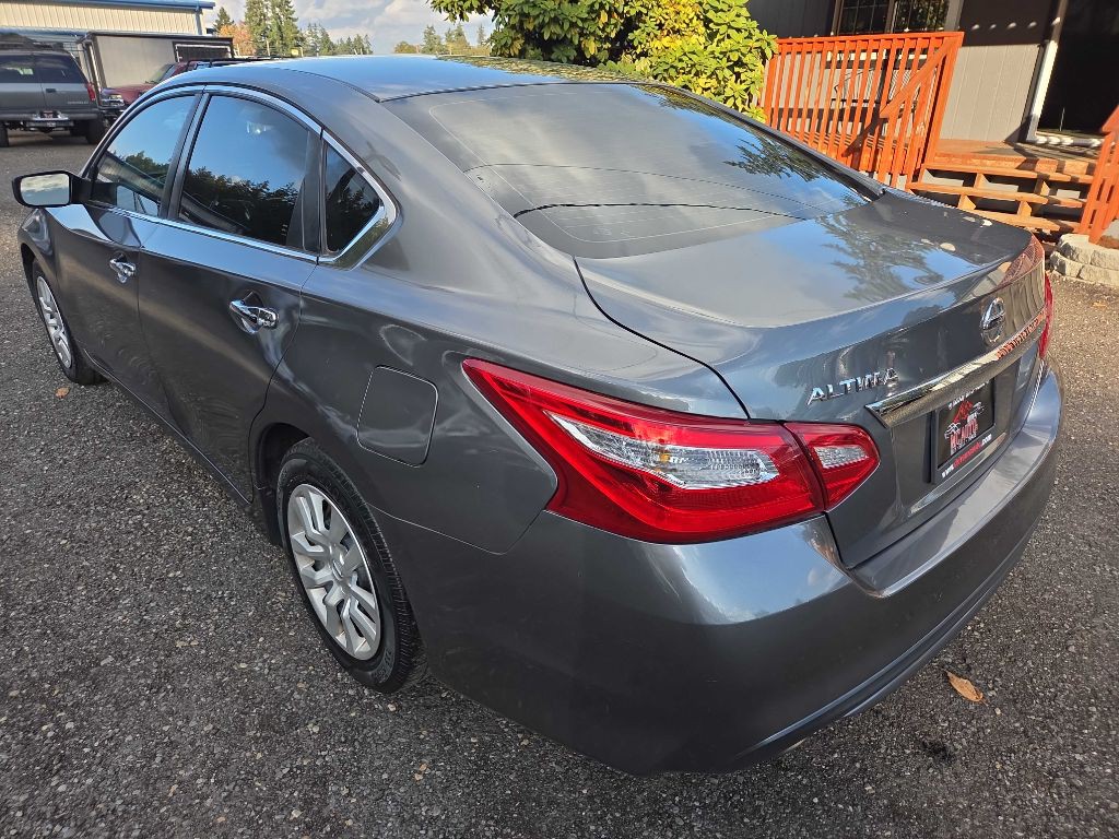2017 Nissan Altima Image 7