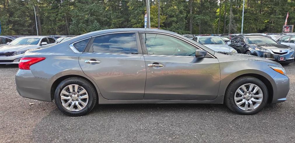 2017 Nissan Altima Image 1