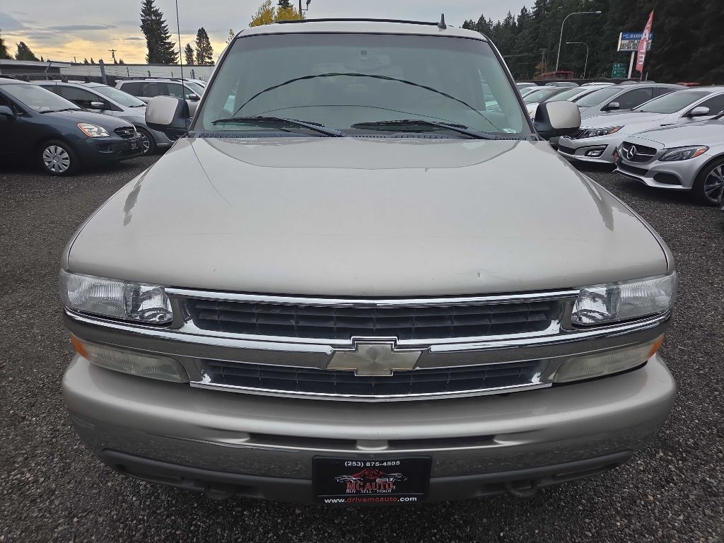 2006 Chevrolet Suburban Image 2