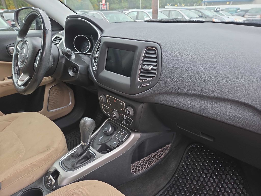2018 Jeep Compass Image 10