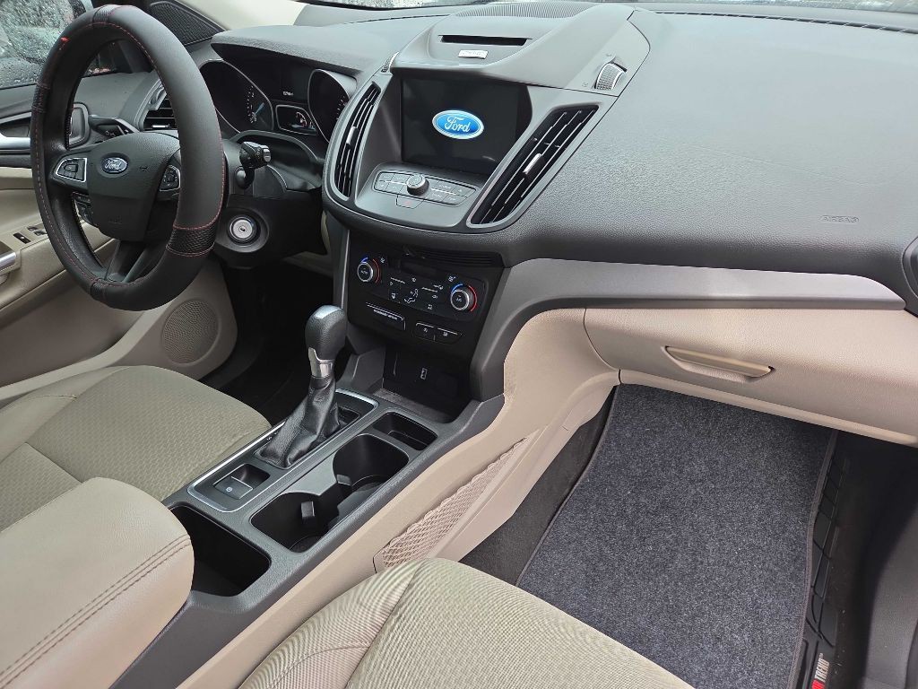 2017 Ford Escape Image 10