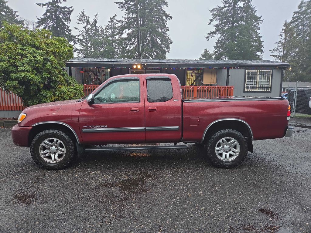 2004 Toyota Tundra Image 2