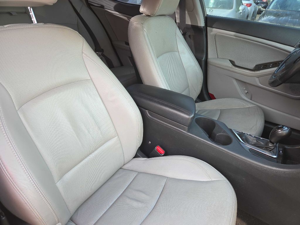 2012 Kia Optima Image 12