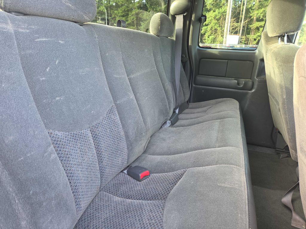 2003 Chevrolet Silverado 1500 Image 12