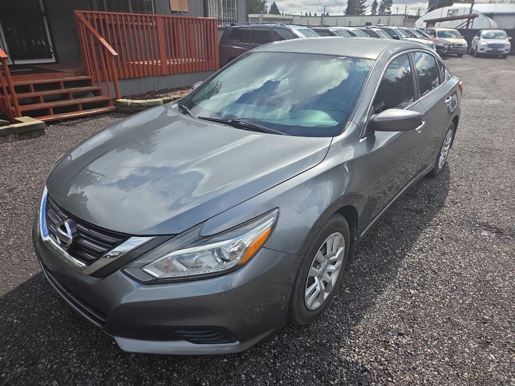 2017 Nissan Altima Image 4