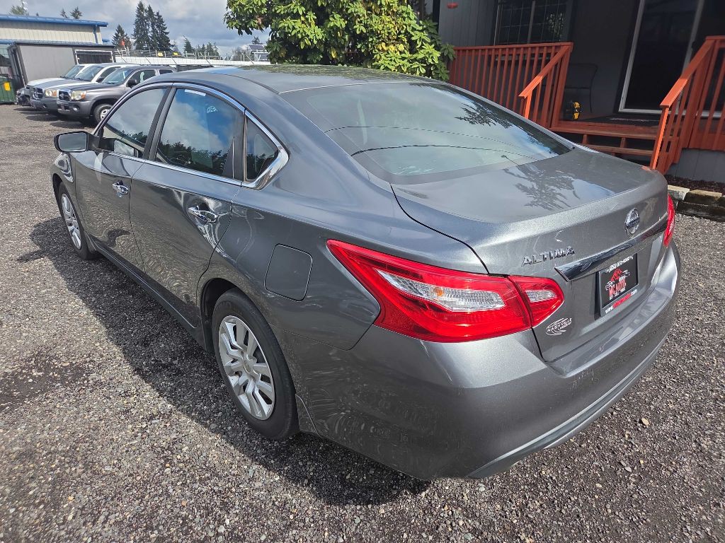 2017 Nissan Altima Image 6