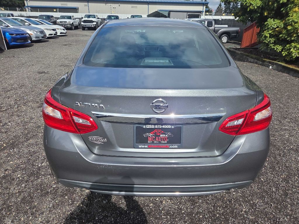 2017 Nissan Altima Image 7