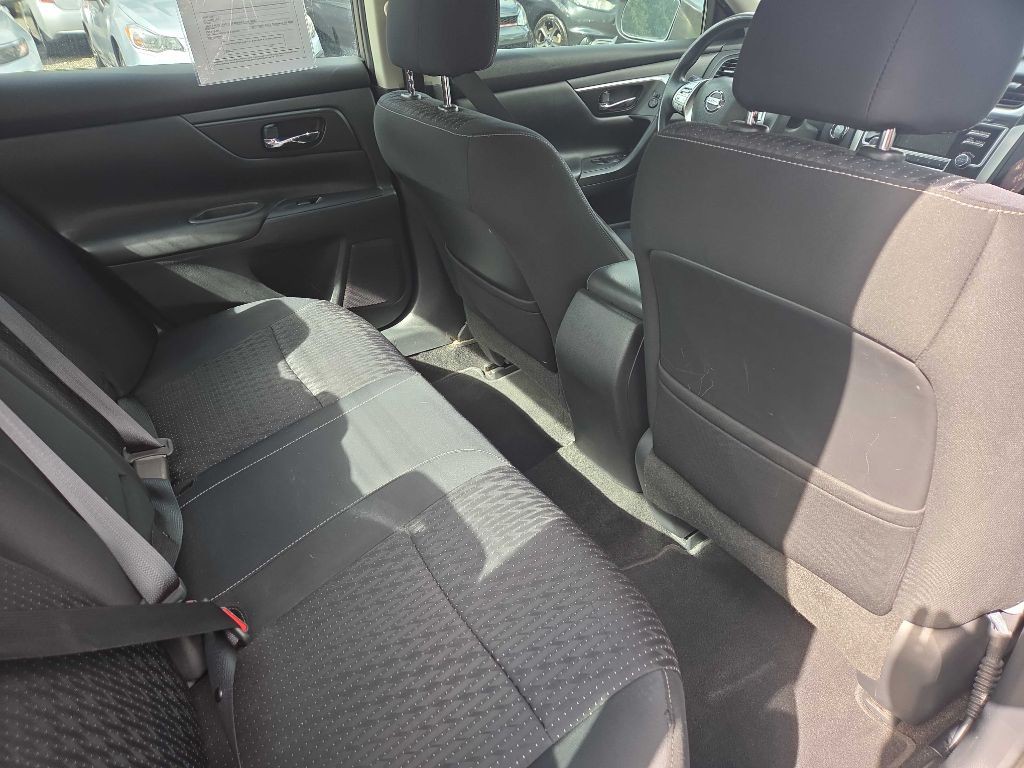 2017 Nissan Altima Image 11