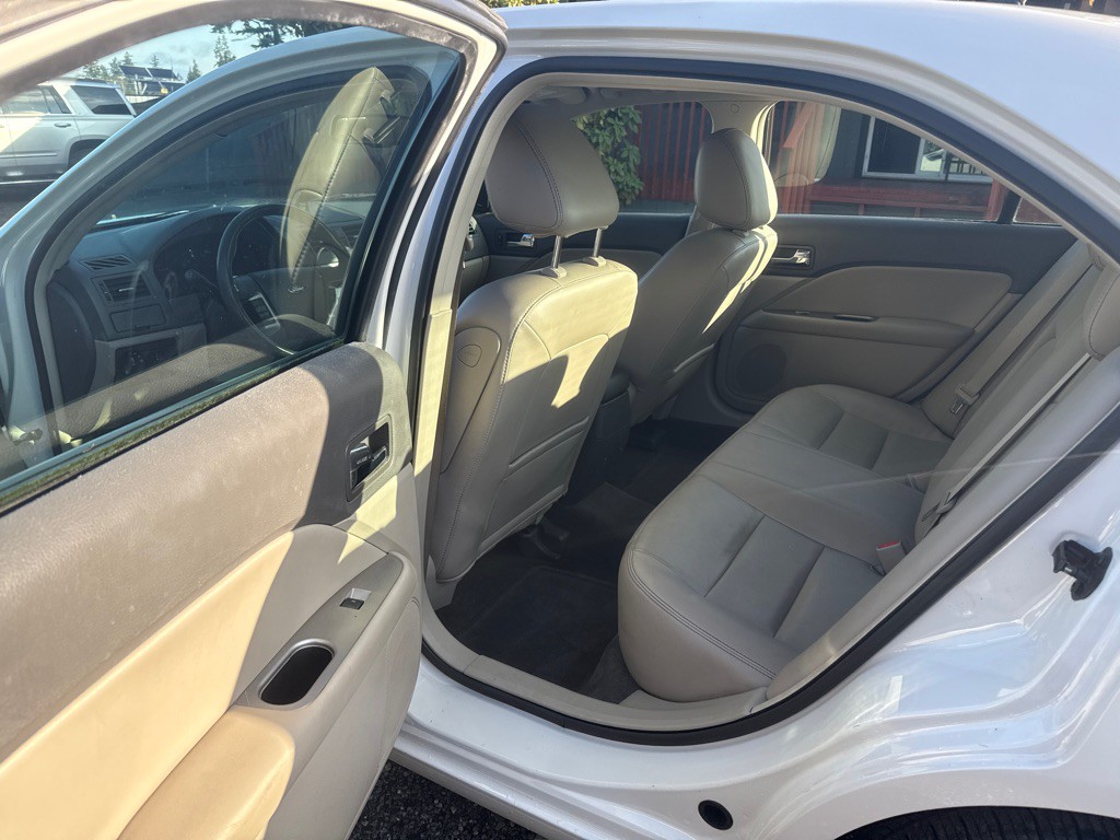 2010 Ford Fusion Image 10