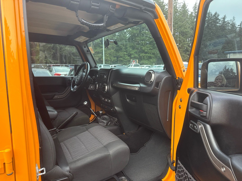 2012 Jeep Wrangler Unlimited Image 14