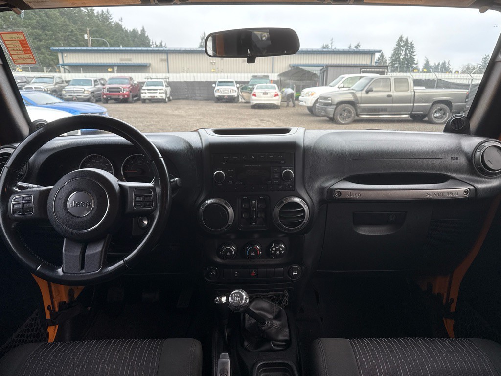 2012 Jeep Wrangler Unlimited Image 15