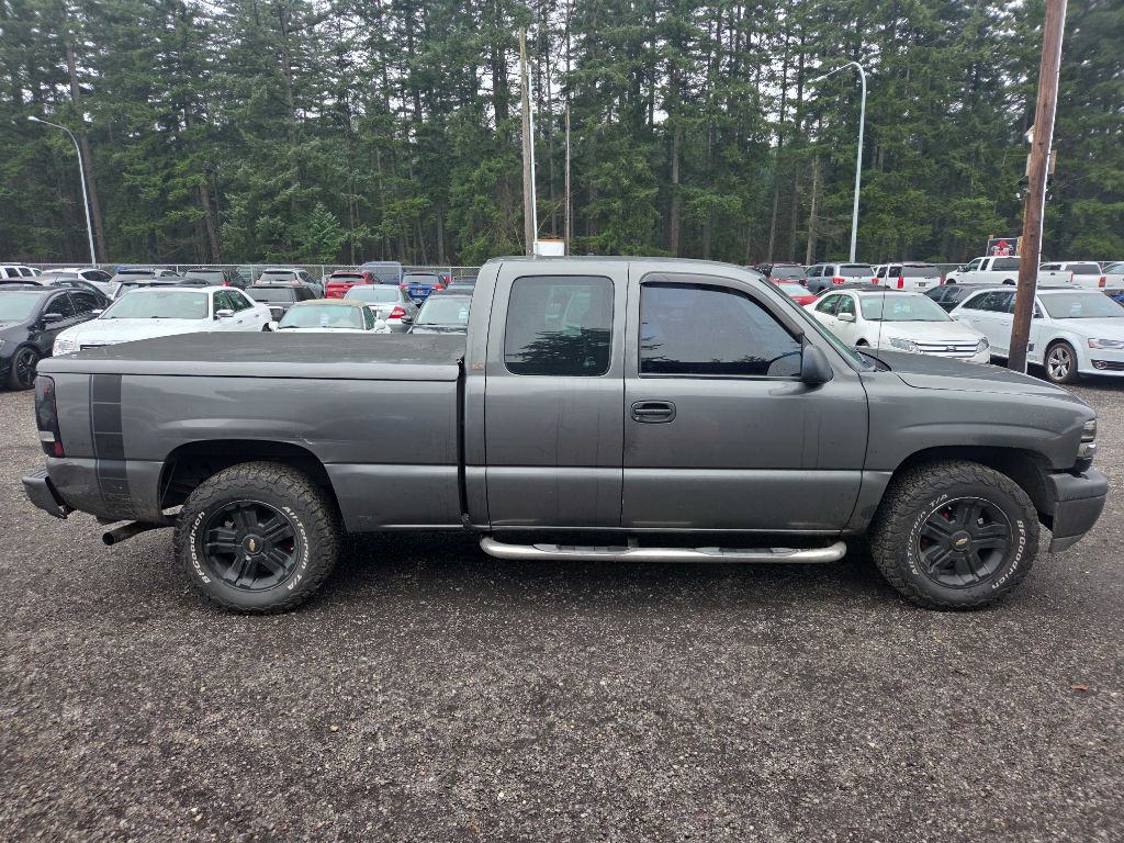 2001 Chevrolet Silverado 1500 Image 1