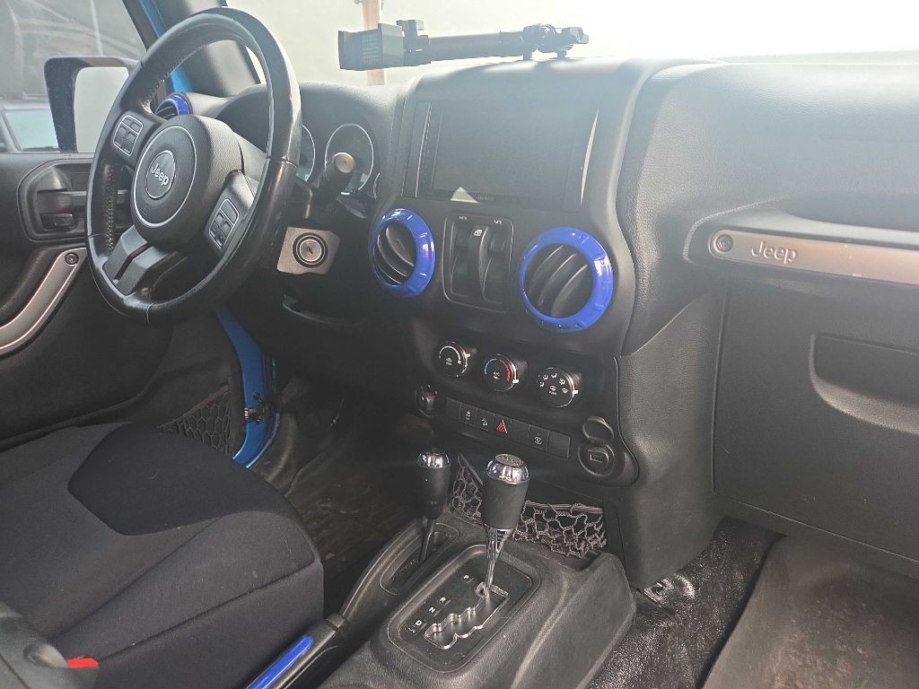 2016 Jeep Wrangler Image 9