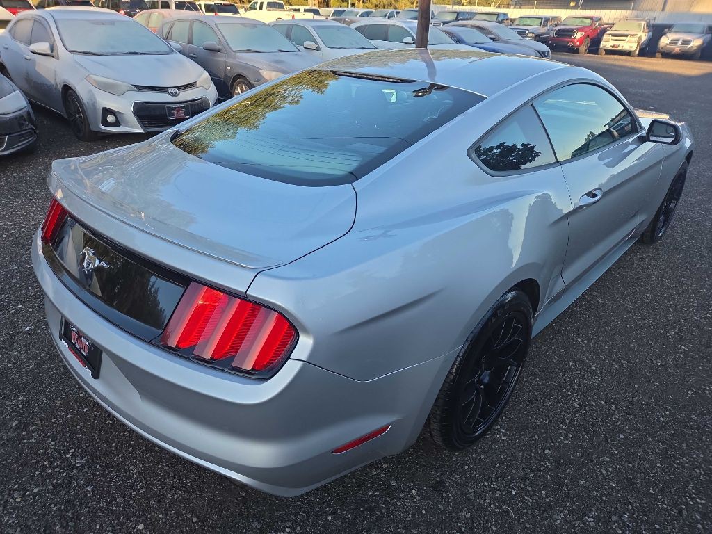 2015 Ford Mustang Image 8