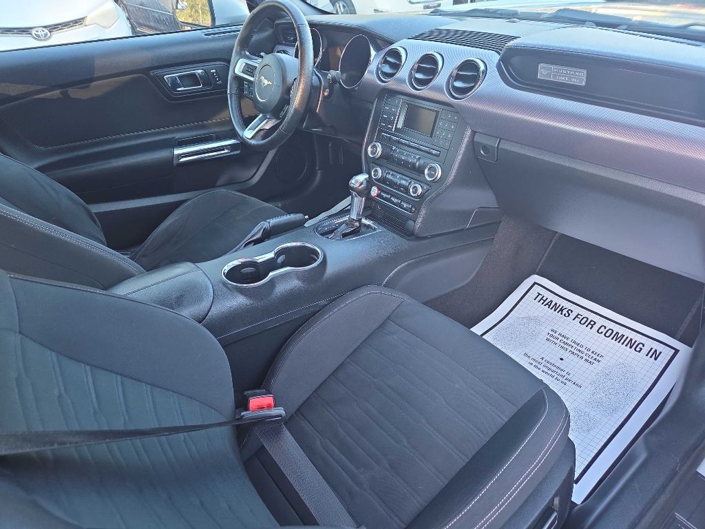 2015 Ford Mustang Image 9