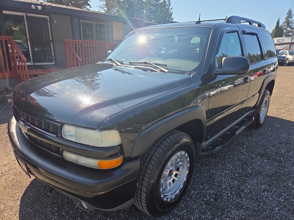 2004 Chevrolet Tahoe Image 2