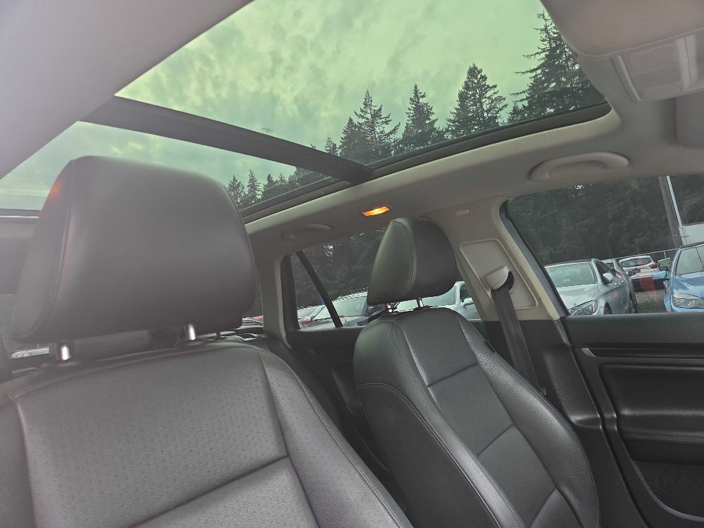 2012 Volkswagen Jetta Image 11