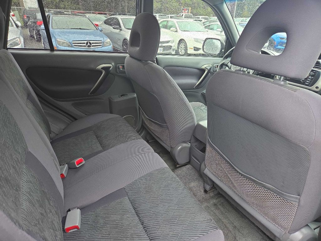 2002 Toyota Rav4 Image 12