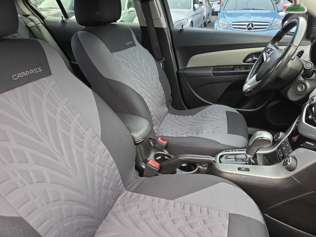 2012 Chevrolet Cruze Image 11