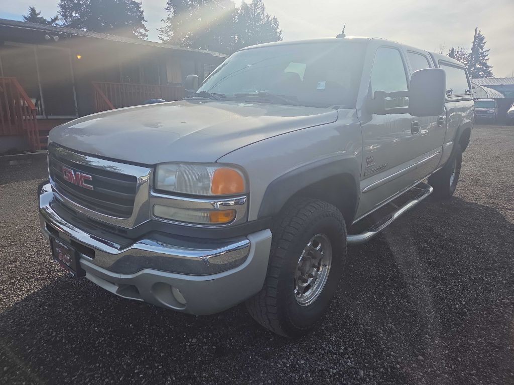 2005 GMC Sierra 2500 Image 4