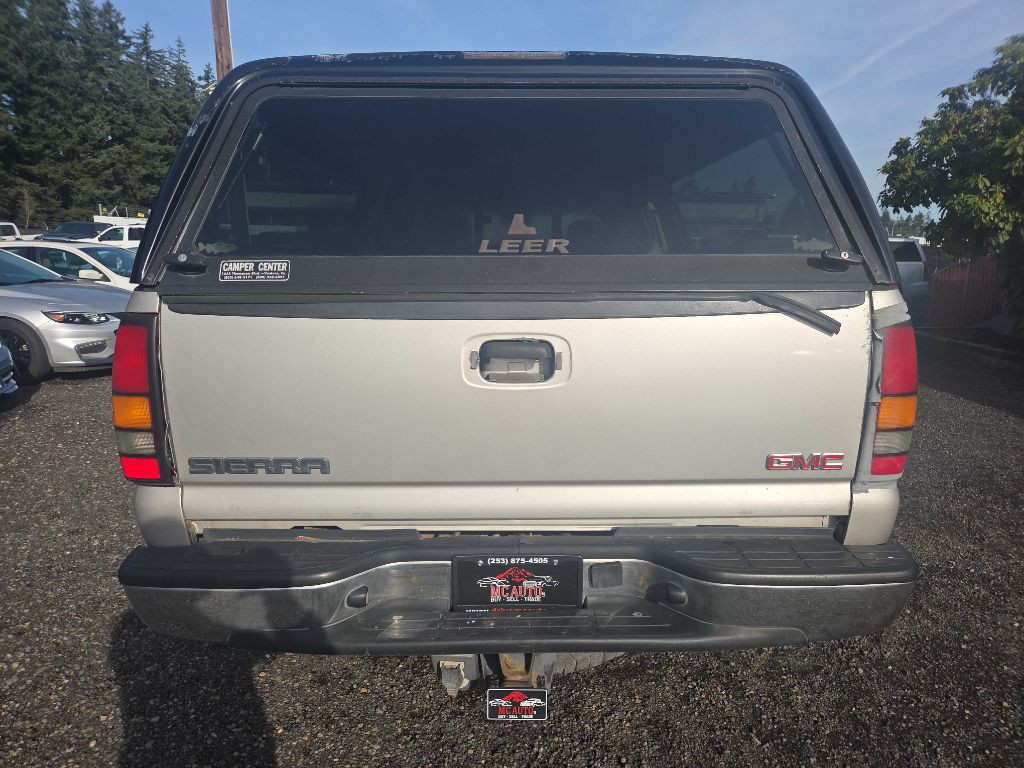 2005 GMC Sierra 2500 Image 7