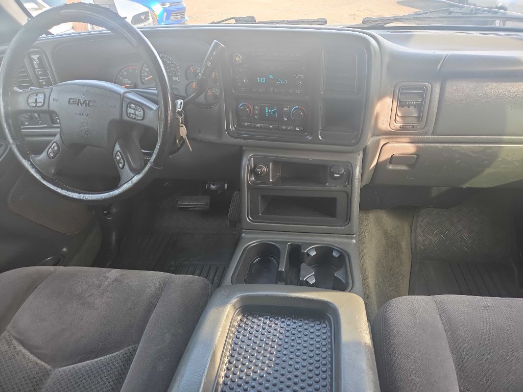 2005 GMC Sierra 2500 Image 9