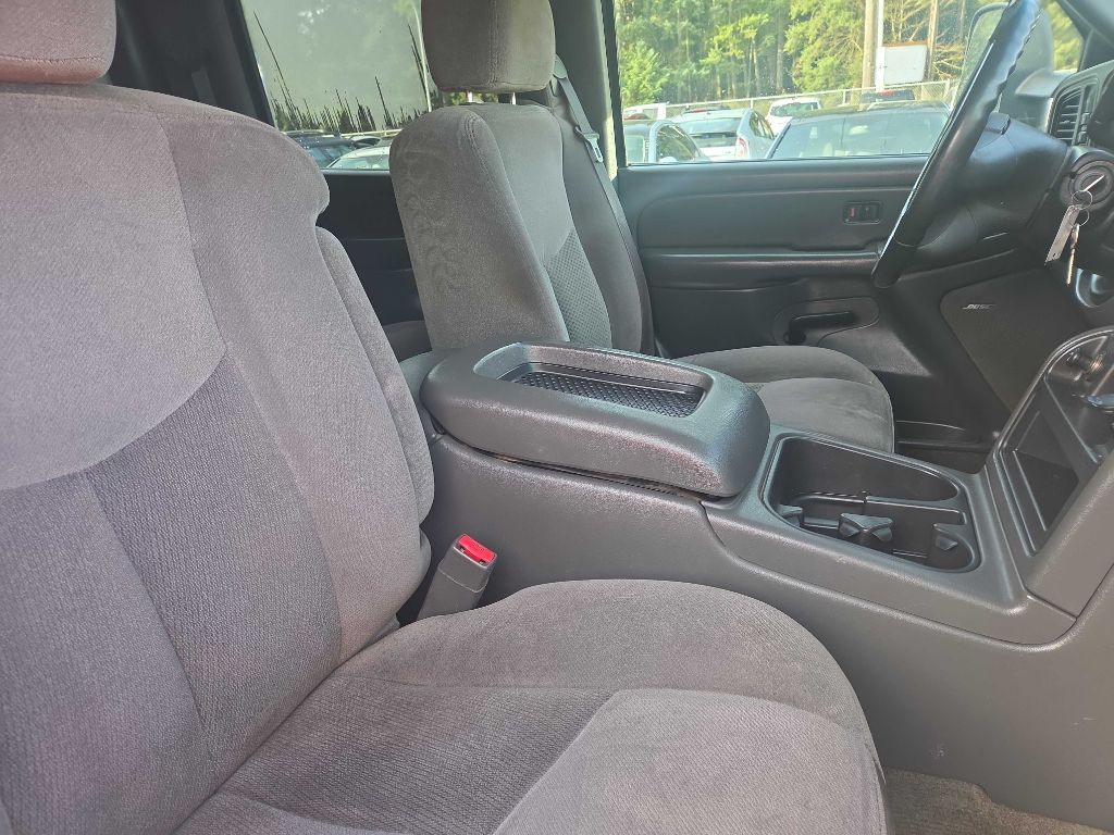 2005 GMC Sierra 2500 Image 10