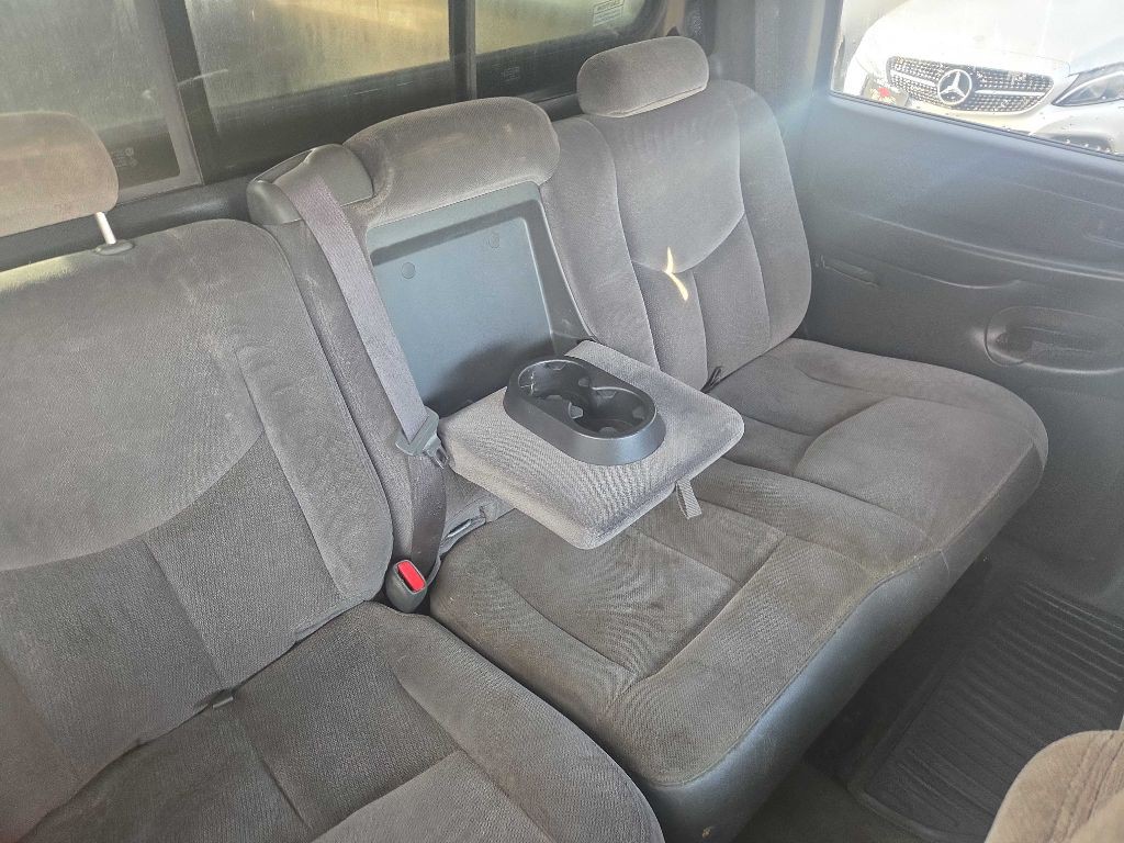 2005 GMC Sierra 2500 Image 12