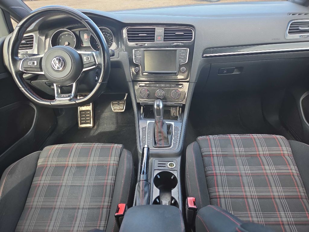 2016 Volkswagen GTI Image 9