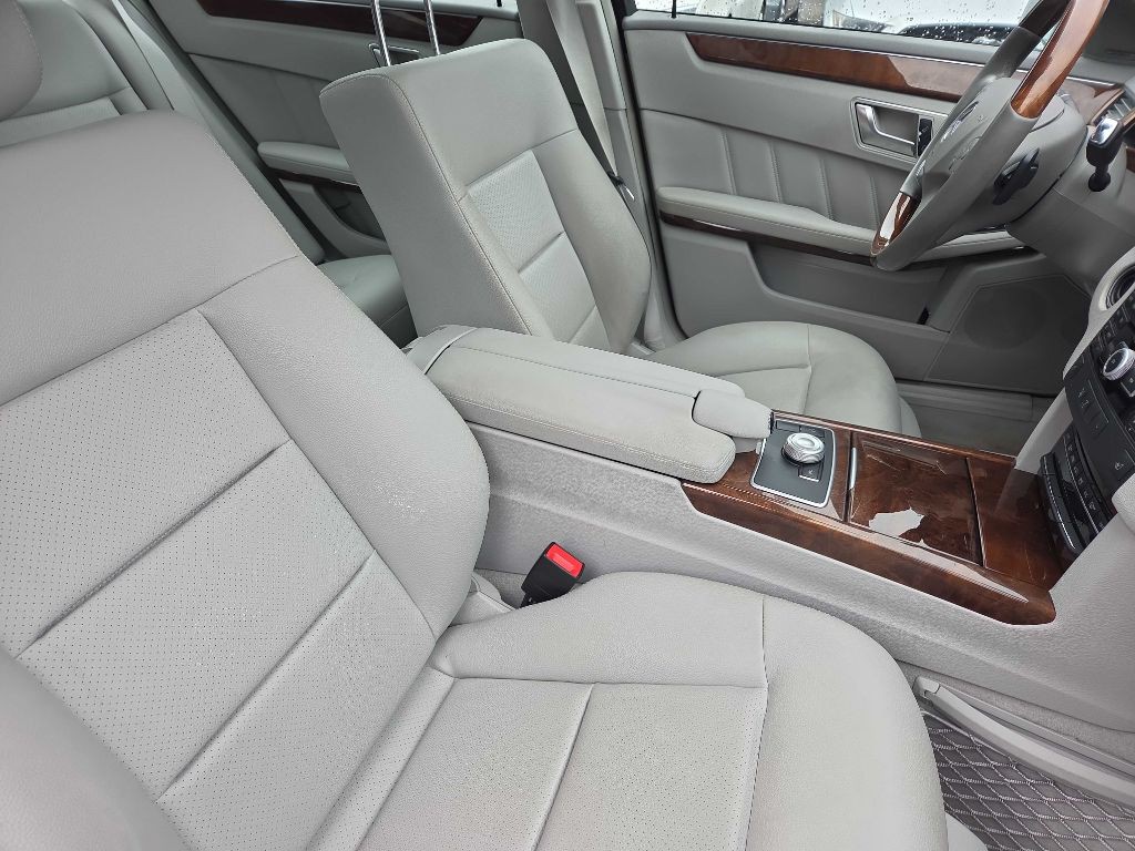 2012 Mercedes-Benz E-Class Image 11