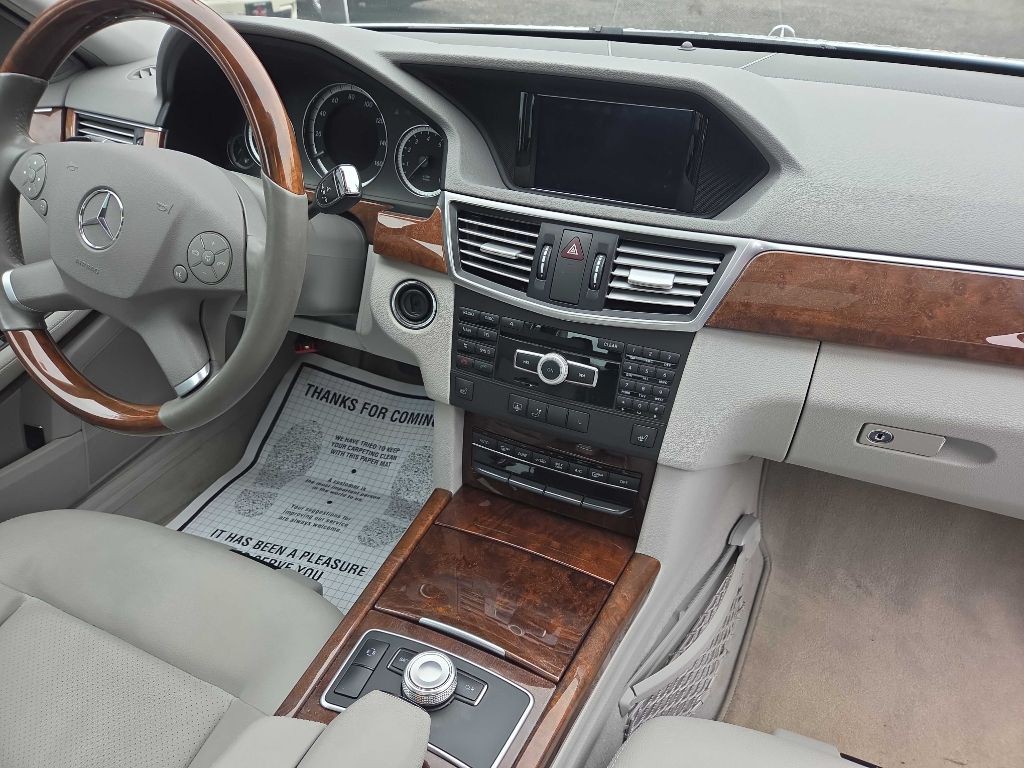 2012 Mercedes-Benz E-Class Image 9