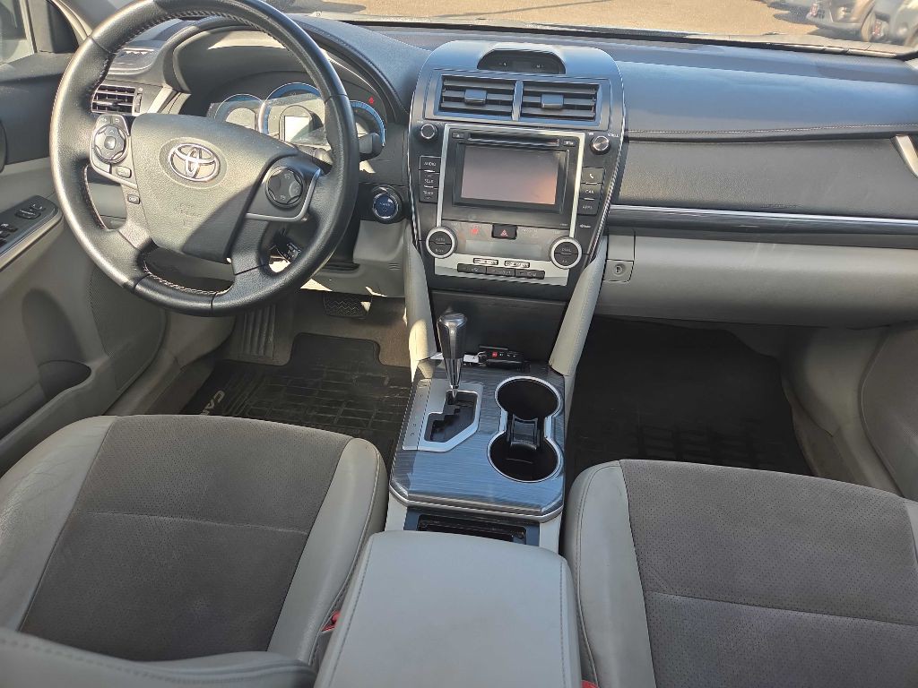 2012 Toyota Camry Image 9
