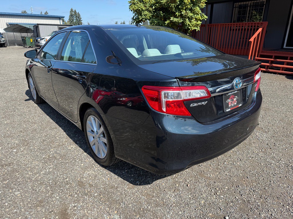 2012 Toyota Camry Image 6