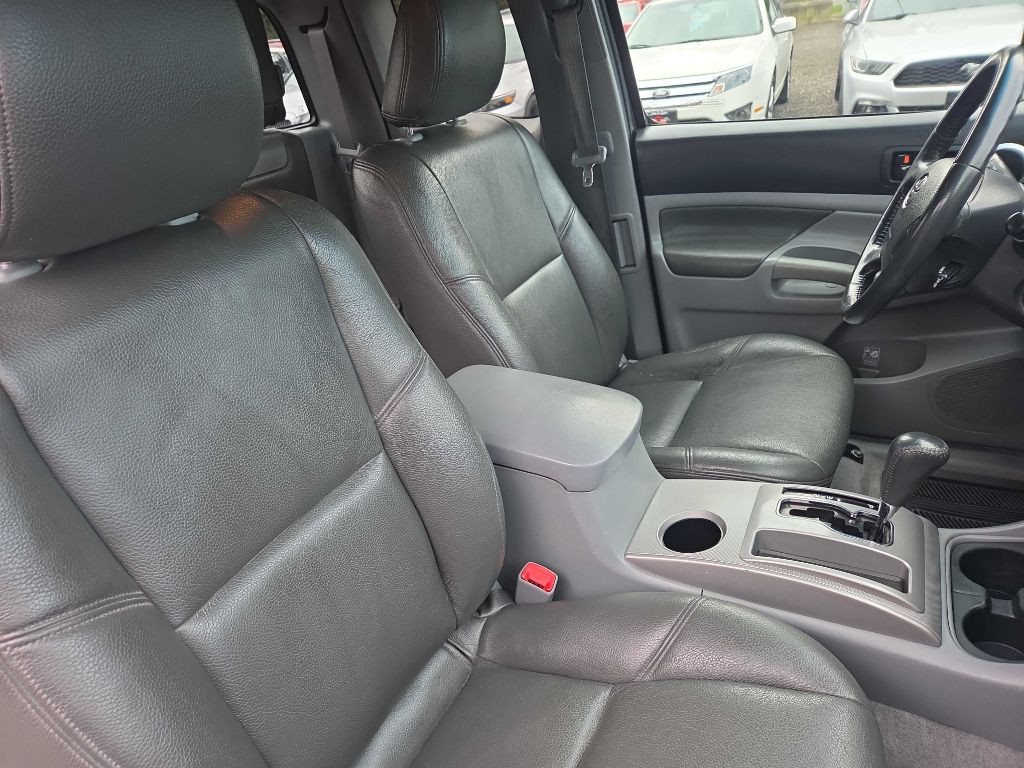 2011 Toyota Tacoma Image 11