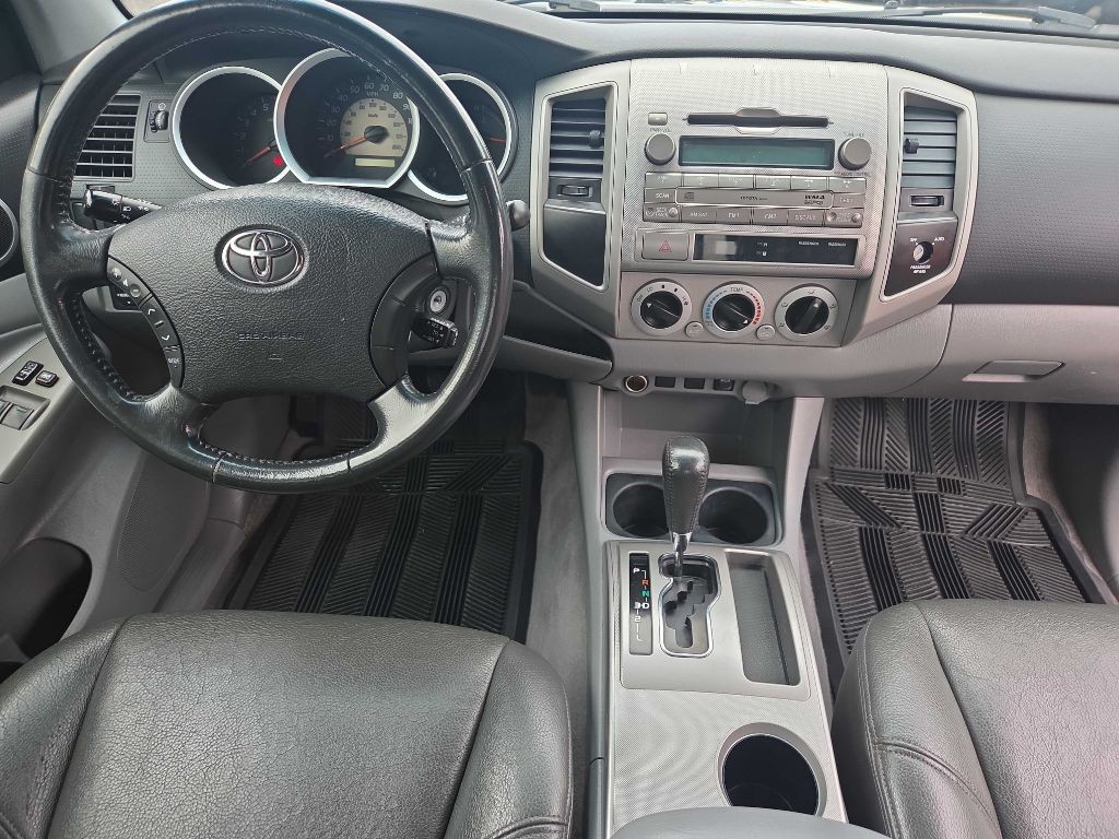 2011 Toyota Tacoma Image 13