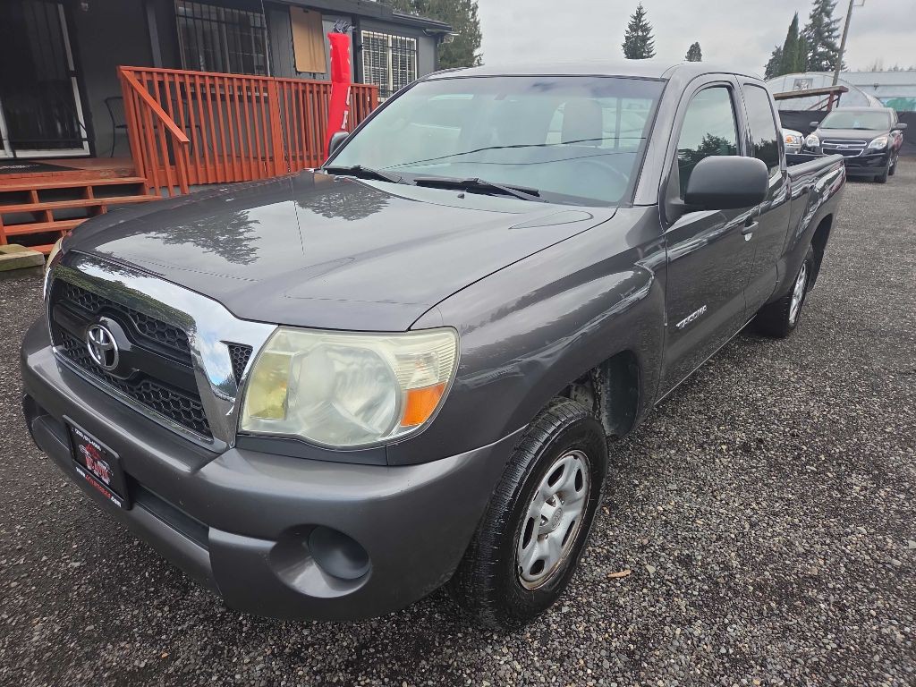 2011 Toyota Tacoma Image 2