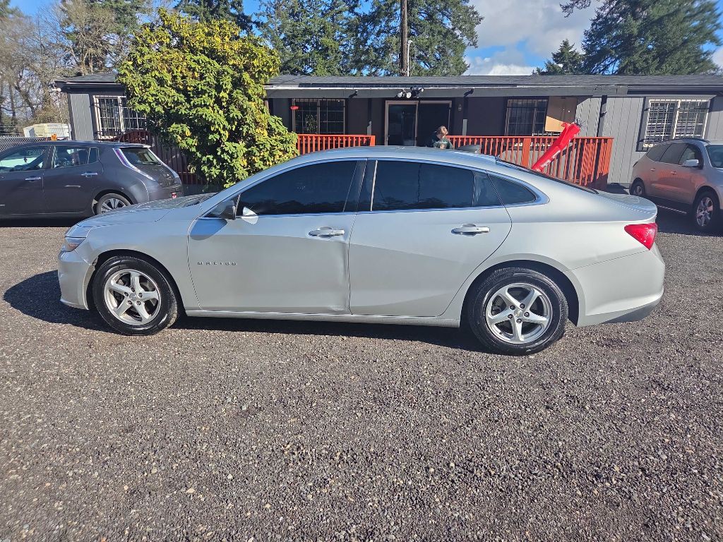 2017 Chevrolet Malibu Image 5